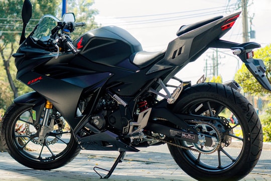 Bảng giá xe CBR150R mới nhất tháng 12/2025