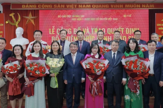 Học viện Y – Dược học Cổ truyền Việt Nam bổ nhiệm 10 Phó Giáo sư năm 2025