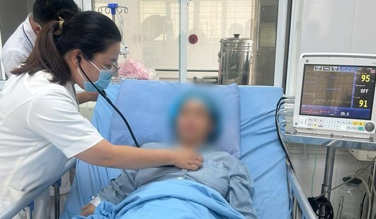 Cứu người phụ nữ bị đuối nước mặn, thoát cửa tử