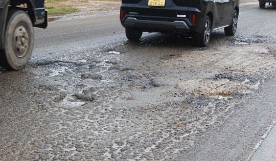 Cận cảnh Quốc lộ 14B xuống cấp nghiêm trọng giữa lúc dự án chậm tiến độ