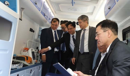 Thêm 15 'phòng cấp cứu di động' hiện đại để Hải Phòng cứu người bệnh trong thời gian vàng