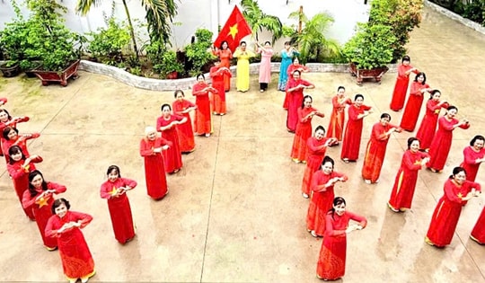 Khám chữa bệnh cho 4.000 phụ nữ, trẻ em chào mừng Đại hội đại biểu Phụ nữ TPHCM