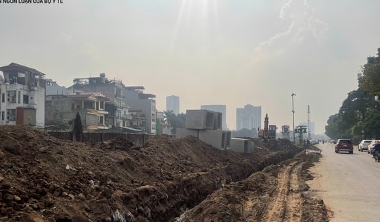 TP Hà Nội yêu cầu công trình xây dựng phải che chắn kỹ, phun sương giảm bụi