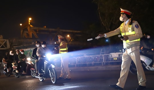 CSGT mở cao điểm, kiểm tra nồng độ cồn từ Mùng 1 Tết, kiểm soát 24/24h