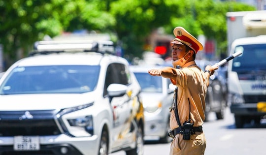 Không cần mang giấy tờ xe khi tham gia giao thông: Đỡ phiền toái lại công bằng, chính xác