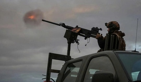 Binh lính Ukraine dùng khí tài cổ lỗ thời thế chiến một đối phó siêu vũ khí Nga