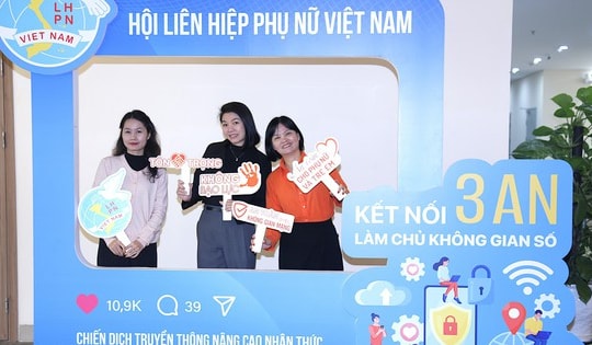 Kết nối '3 an' giúp phụ nữ làm chủ không gian số