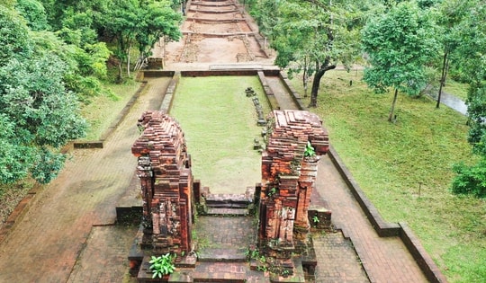 Cận cảnh con đường thiêng bí ẩn ở Thánh địa Mỹ Sơn