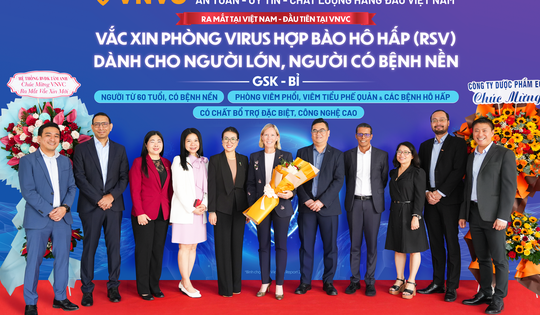 Người lớn, bệnh nền có thêm vắc xin phòng viêm phổi biến chứng nặng và nguy cơ đột quỵ do RSV