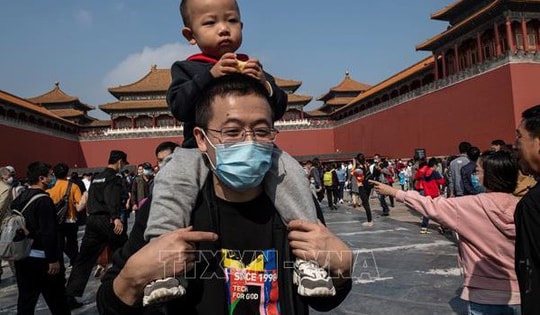 Trung Quốc trả toàn bộ chi phí sinh con để ngăn khủng hoảng dân số