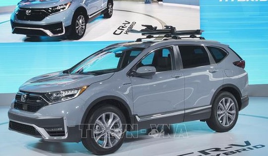 Giá xe ô tô 'lao dốc' dịp cuối năm