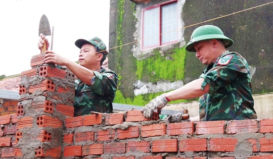 Đẩy nhanh tiến độ xây dựng, những ngôi nhà kiên cố trong 'Chiến dịch Quang Trung' sắp được trao tận tay người dân