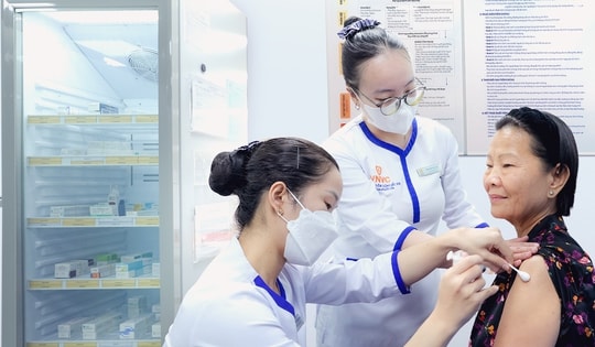VNVC ra mắt vắc xin RSV thế hệ mới phòng viêm phổi cho người lớn khi ô nhiễm gia tăng