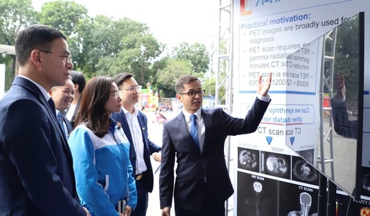 Đẩy mạnh ứng dụng y tế thông minh, hướng tới mỗi người dân được khám sức khỏe hàng năm