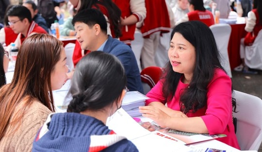 Tuyển sinh 2026: Vì sao nhiều trường thu hẹp vai trò của học bạ?