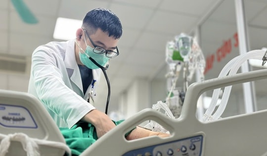 Bệnh nhân cúm suy hô hấp nhanh, phổi trắng xóa 2 bên