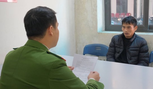 Khởi tố 2 đối tượng đánh bạc trên mạng