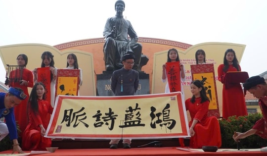 Lan tỏa sâu rộng giá trị to lớn di sản của Đại thi hào Nguyễn Du