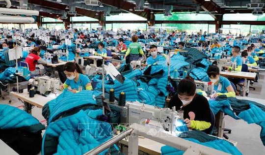 Xuất khẩu dệt may năm 2025 ước đạt 46 tỷ USD, giữ vị thế Top 3 thế giới