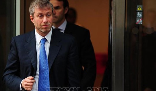 Anh đồng ý chuyển cho Ukraine tiền bán câu lạc bộ Chelsea của tỷ phú Nga