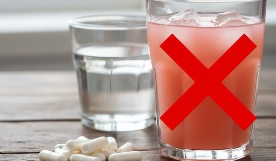 Khi uống thuốc kháng sinh cần kiêng những thực phẩm nào?