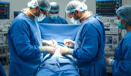 Vì sao không thể xếp hạng các hình thức đào tạo bác sĩ sau đại học?