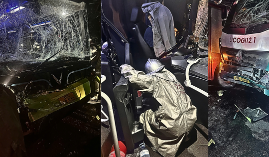 Xe buýt đối đầu xe bồn rạng sáng, tài xế bị thương, mắc kẹt trong cabin