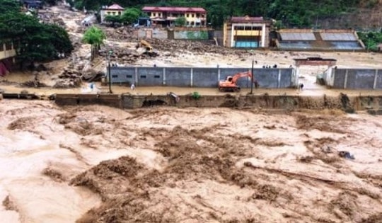 Miền Trung đối mặt với nguy cơ lũ quét, sạt lở đất do mưa lớn