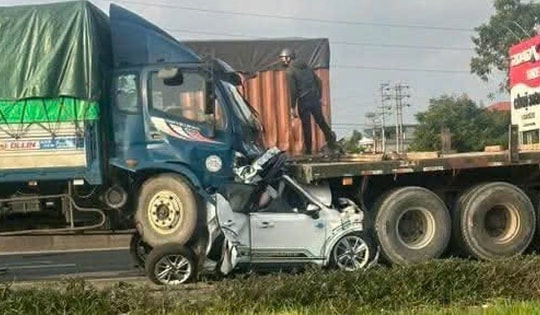 Tai nạn liên hoàn trên QL5, 2 người tử vong, nhiều phương tiện hư hỏng