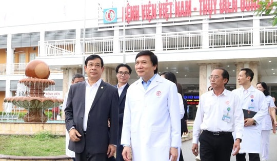 Quyết liệt xây dựng môi trường bệnh viện không khói thuốc