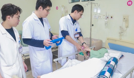 Đau đầu kéo dài, người phụ nữ dần yếu tay chân, bác sĩ phát hiện mắc bệnh hiếm