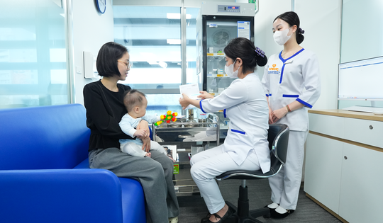 Hệ thống Tiêm chủng VNVC tiên phong tiêm kháng thể đơn dòng phòng RSV tại Việt Nam, bảo vệ trẻ nhỏ mùa cao điểm
