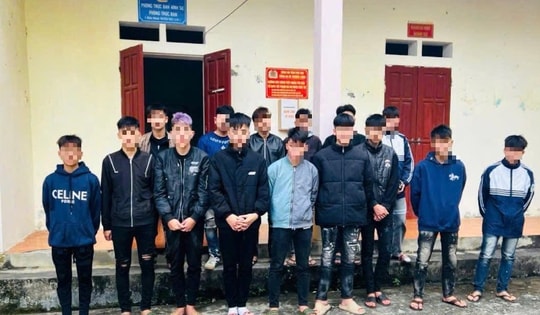 Tháo biển số, mang hung khí gây rối, 20 đối tượng bị khởi tố