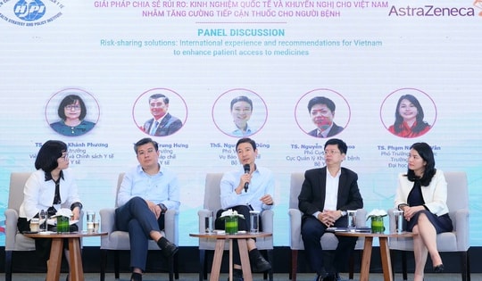 Giải pháp nào chia sẻ rủi ro tài chính về y tế?