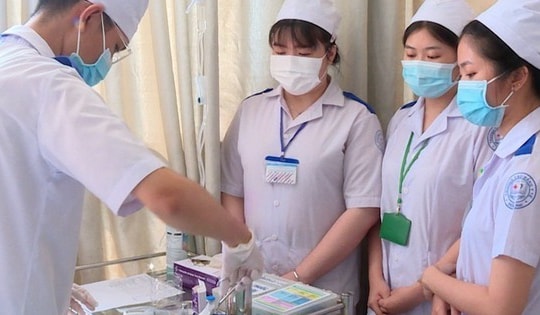 3 chính sách đột phá mở đường để nhân viên y tế yên tâm làm nghề từ 2026