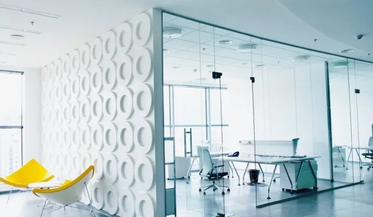 Thi công vách kính văn phòng chính hãng, giá rẻ tại Cuakinhre của Việt Phong