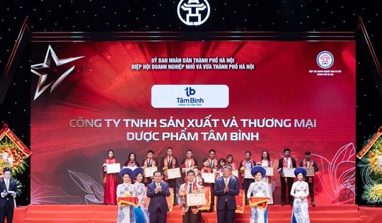 15 năm thành lập, Dược phẩm Tâm Bình 10 lần được UBND TP Hà Nội tặng Bằng khen