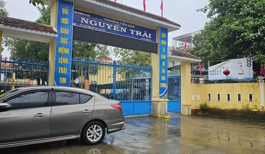 Nhiều học sinh ở Huế có biểu hiện nôn khi ăn bán trú, nhà trường nói gì?