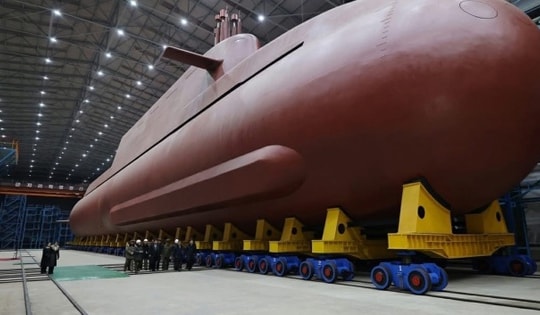 Tàu ngầm hạt nhân đầu tiên của Triều Tiên có gì đặc biệt?