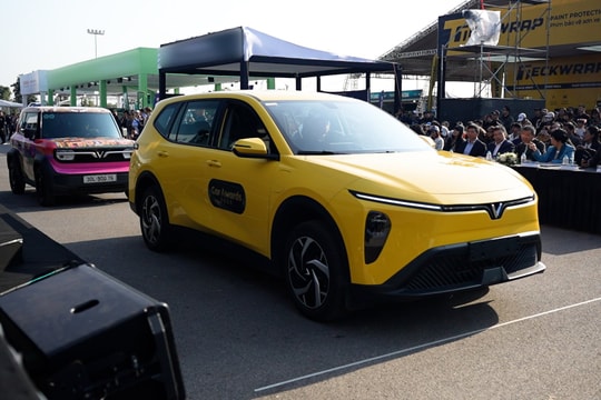 VinFast Limo Green đoạt giải 'Ô tô của năm phân khúc MPV phổ thông'