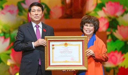 Tập đoàn TH được phong tặng danh hiệu Anh hùng Lao động tại Đại hội Thi đua yêu nước toàn quốc lần thứ XI