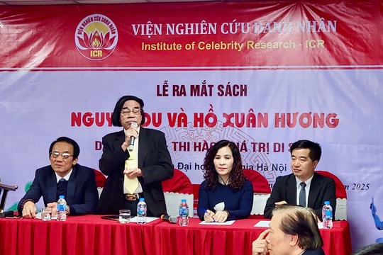 Ấn phẩm đầu tiên nghiên cứu về cả hai danh nhân văn hóa Nguyễn Du và Hồ Xuân Hương