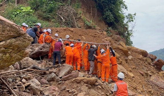 Xóa 'trắng điện, trắng sóng' ở miền Tây Nghệ An