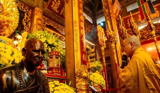 Linh thiêng Lễ Vía Đức Phật A Di Đà trên 'Nóc nhà Đông Dương'