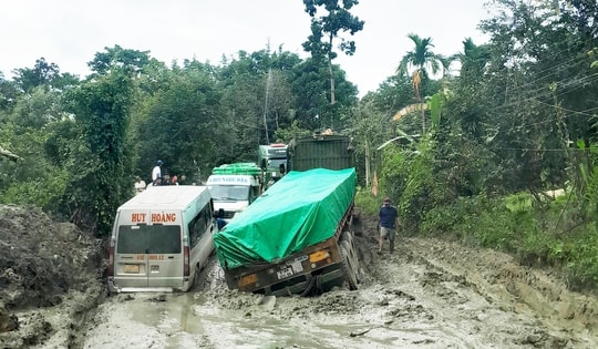 Cận cảnh Quốc lộ 14D 'nát như tương', Đà Nẵng chi hơn 4.500 tỷ đồng nâng cấp, cải tạo