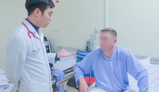 Khó chịu sau trận pickleball và được đưa đi cấp cứu, người đàn ông ngừng tim ngay tại cổng bệnh viện