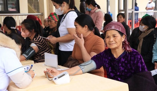 Tăng cường tiếp cận dịch vụ y tế cho người dân vùng biên Cao Bằng