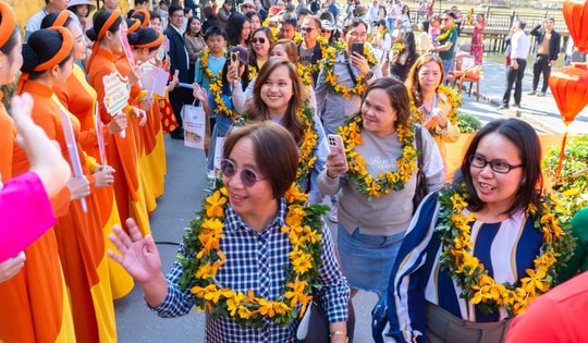 Đà Nẵng: 29 du khách Philippines 'xông đất' Hội An đầu năm mới