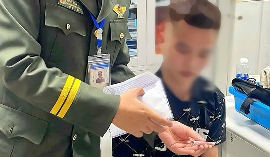 Từ điểm bất thường của hành khách khi làm thủ tục sân bay, lực lượng chức năng phát hiện tàng trữ ma túy