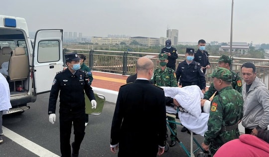 Mở 'luồng xanh' hỗ trợ y tế cấp cứu bệnh nhân trong ngày nghỉ Tết Dương lịch